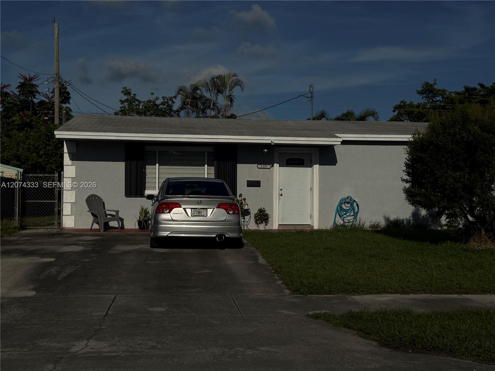 1201 N 70th Way - 1201 N 70th Way, Hollywood, FL 33024 Luxury Property | Jose Angel Pina
