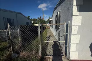 1201 N 70th Way, Hollywood, FL 33024 - Photo 15