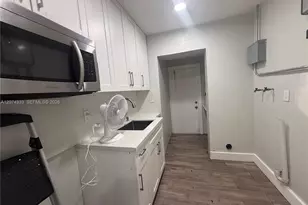 1201 N 70th Way, Hollywood, FL 33024 - Photo 23