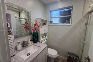 1201 N 70th Way, Hollywood, FL 33024 - Photo 13