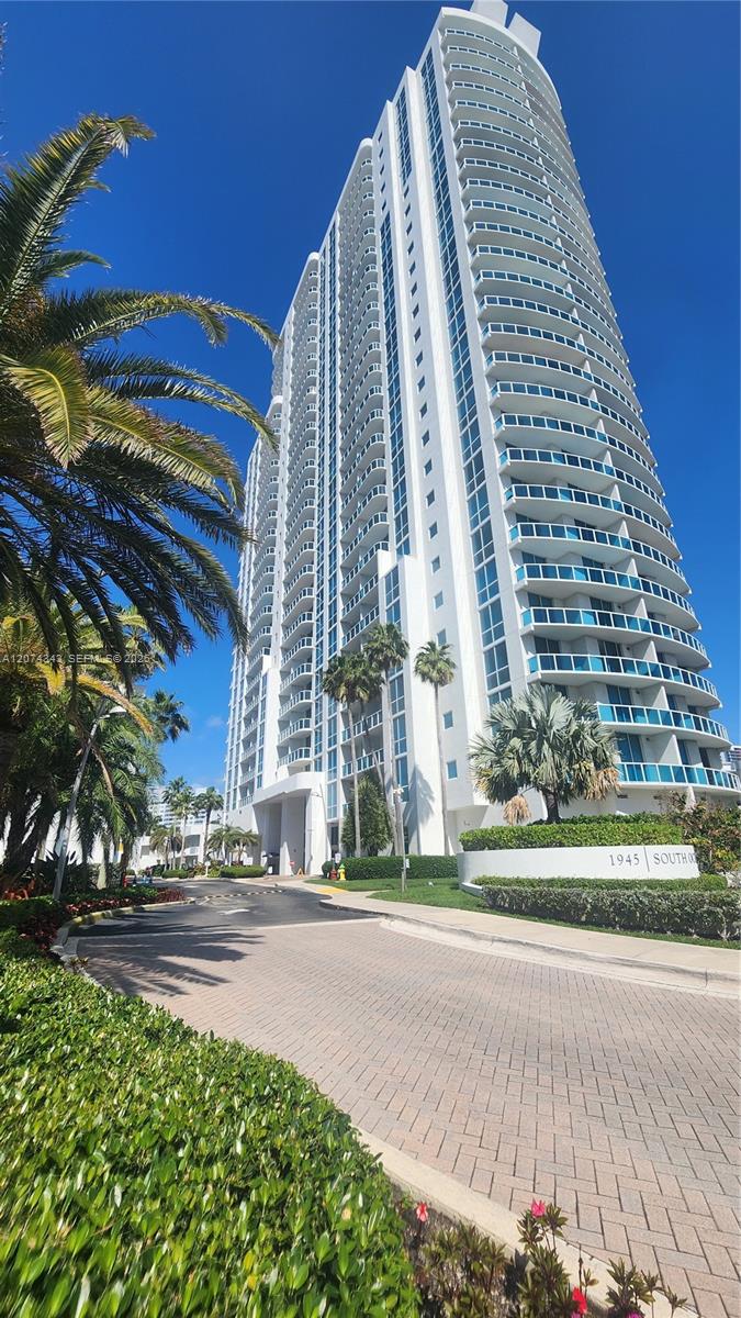 1945 S Ocean Dr #702 - 1945 S Ocean Dr #702, Hallandale Beach, FL 33009 Luxury Property | Jose Angel Pina