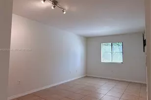 22731 SW 88th Pl, Cutler Bay, FL 33190 - Photo 9