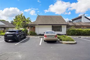 7762 SW 99th St, Miami, FL 33156 - Photo 1