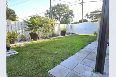 6626 SW 1st Ct, Pembroke Pines, FL 33023 - Photo 25