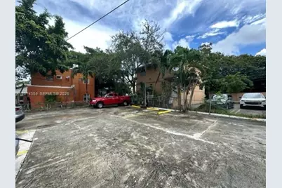 1639 NW 3rd St #7, Miami, FL 33125 - Photo 11