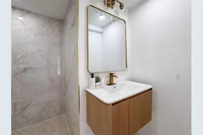 1300 NW 42nd St, Miami, FL 33142 - Photo 19
