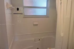 9471 Evergreen Pl, Davie, FL 33324 - Photo 9