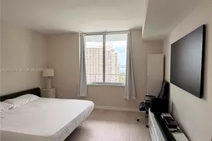 335 S Biscayne Blvd, Miami, FL 33131 - Photo 17