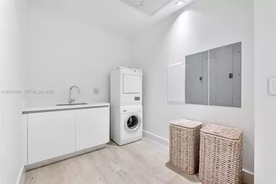 102 24th St #PH-1612, Miami Beach, FL 33139 - Photo 13