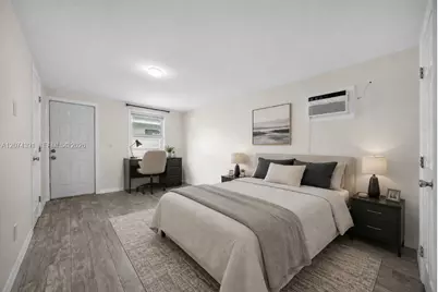 1041 NE 9th Ave #A5, Fort Lauderdale, FL 33304 - Photo 1