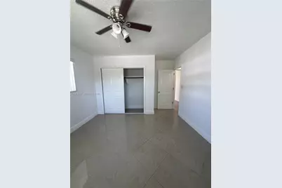 512 SW 10th St, Hallandale Beach, FL 33009 - Photo 15