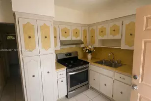 512 SW 10th St, Hallandale Beach, FL 33009 - Photo 23