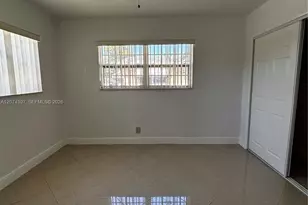 512 SW 10th St, Hallandale Beach, FL 33009 - Photo 17