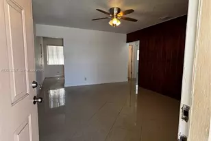 512 SW 10th St, Hallandale Beach, FL 33009 - Photo 5