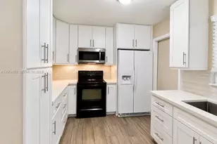 3861 NW 6th St, Lauderhill, FL 33311 - Photo 11