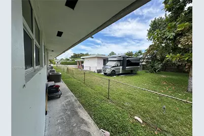 2436 Van Buren St #6, Hollywood, FL 33020 - Photo 15