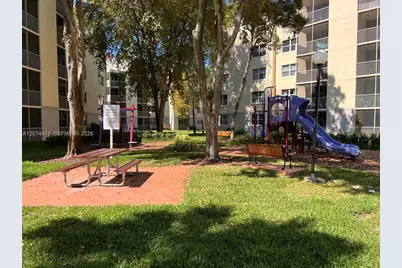 8120 Geneva Ct #250, Doral, FL 33166 - Photo 19