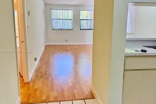 8120 Geneva Ct, Doral, FL 33166 - Photo 3