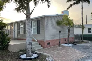 220 NE 12th Ave, Homestead, FL 33030 - Photo 3