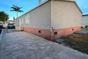 220 NE 12th Ave, Homestead, FL 33030 - Photo 17