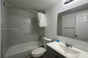 3616 NE 11th Ave, Oakland Park, FL 33334 - Photo 13