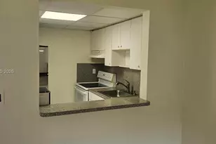 652 NW 3rd St, Miami, FL 33128 - Photo 5
