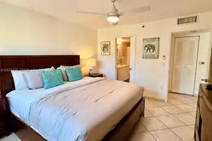 19701 E Country Club Dr, Aventura, FL 33180 - Photo 17