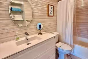 19701 E Country Club Dr, Aventura, FL 33180 - Photo 27