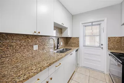 5420 Hollywood Blvd #208, Hollywood, FL 33021 - Photo 3