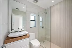 900 W 47th Ct, Miami Beach, FL 33140 - Photo 23