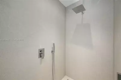 900 W 47th Ct, Miami Beach, FL 33140 - Photo 17
