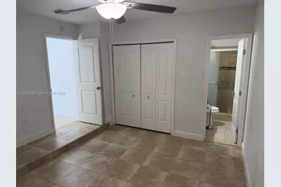 1000 NW 76th Ter, Pembroke Pines, FL 33024 - Photo 7
