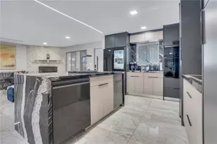2225 NE 16th Ave, Wilton Manors, FL 33305 - Photo 27