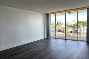 2450 NE 135th St, North Miami, FL 33181 - Photo 3