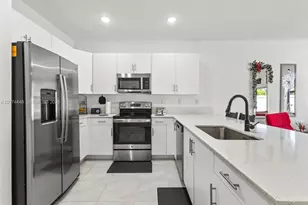 11438 W 34th Ct, Hialeah, FL 33018 - Photo 3