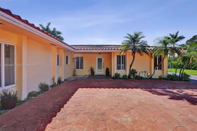 2 NE 160th St, Miami, FL 33162 - Photo 5