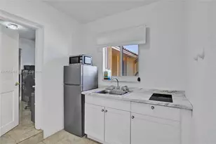 2 NE 160th St, Miami, FL 33162 - Photo 29