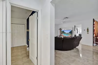 2 NE 160th St, Miami, FL 33162 - Photo 33