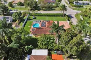 2 NE 160th St, Miami, FL 33162 - Photo 11