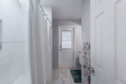 5561 SW 13th St, Plantation, FL 33317 - Photo 23