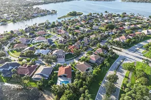 1108 NW 180th Ave, Pembroke Pines, FL 33029 - Photo 45
