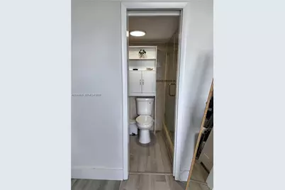 2000 NE 135th St #609, North Miami, FL 33181 - Photo 9