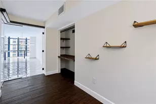 6423 Collins Ave, Miami Beach, FL 33141 - Photo 19