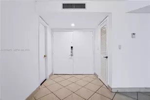 6423 Collins Ave, Miami Beach, FL 33141 - Photo 73