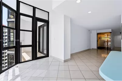 6423 Collins Ave #1702, Miami Beach, FL 33141 - Photo 31