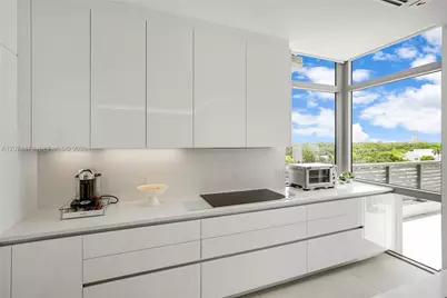 515 Valencia Ave #601, Coral Gables, FL 33134 - Photo 15