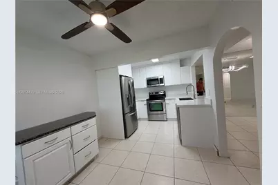 423 NE 210th Cir Ter #104-25, Miami, FL 33179 - Photo 3