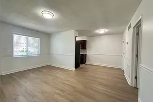 110 NE 19th Ave, Deerfield Beach, FL 33441 - Photo 3