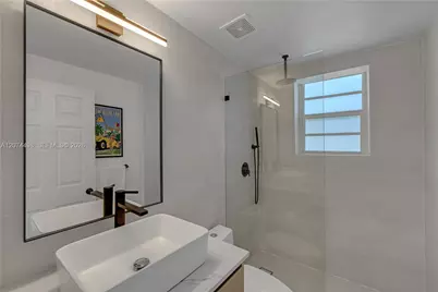 4812 Pine Tree Dr #209, Miami Beach, FL 33140 - Photo 11