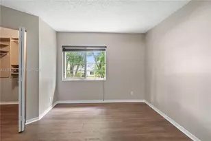 2082 Madeira Dr, Weston, FL 33327 - Photo 15